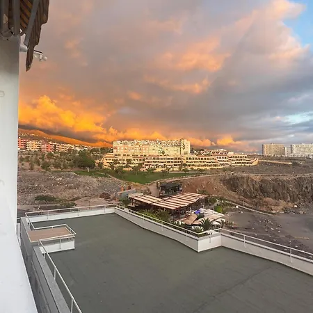 Sailor's Nest * Callao Salvaje