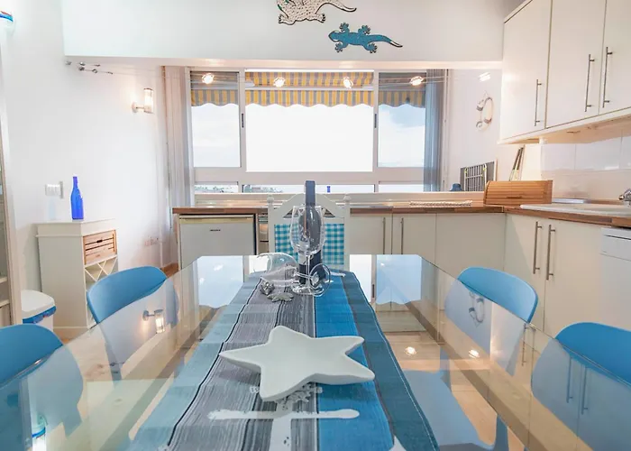 Sailor's Nest * Callao Salvaje